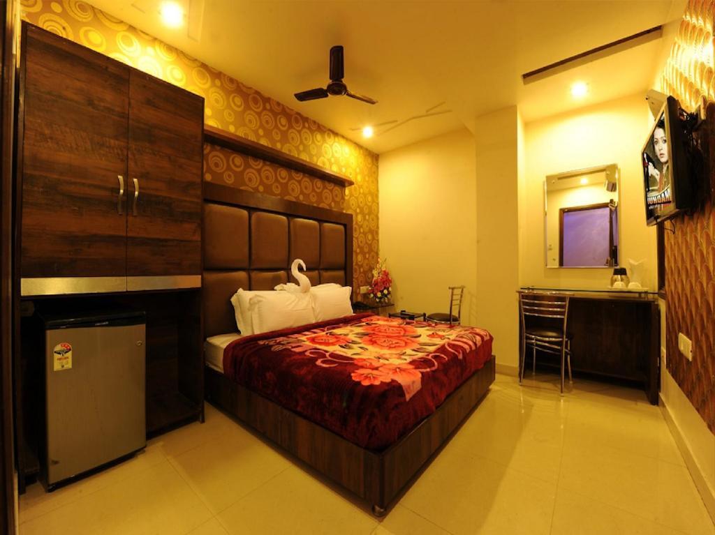 Hotel Pearl Inn & Suites Amritsar Habitación foto