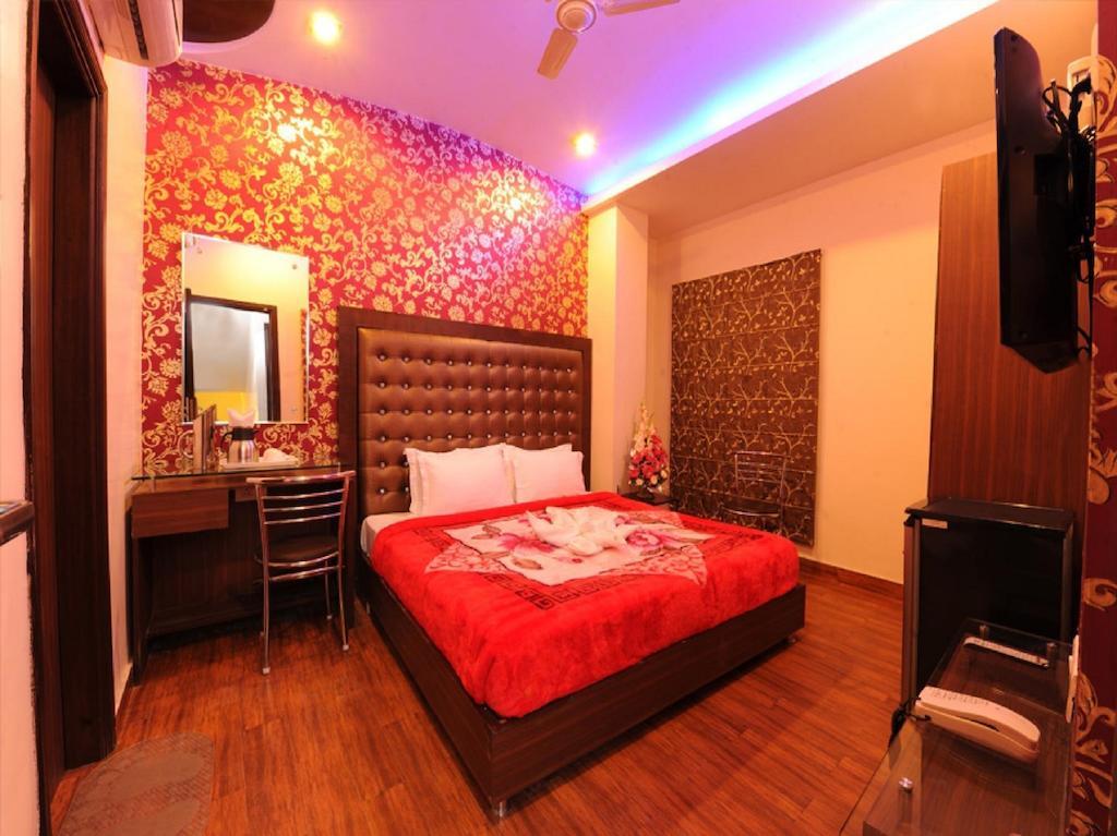 Hotel Pearl Inn & Suites Amritsar Exterior foto