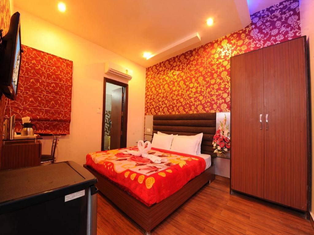 Hotel Pearl Inn & Suites Amritsar Exterior foto