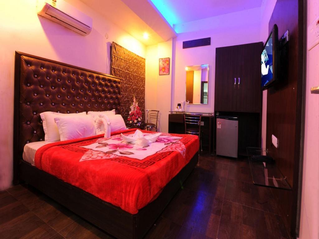 Hotel Pearl Inn & Suites Amritsar Exterior foto