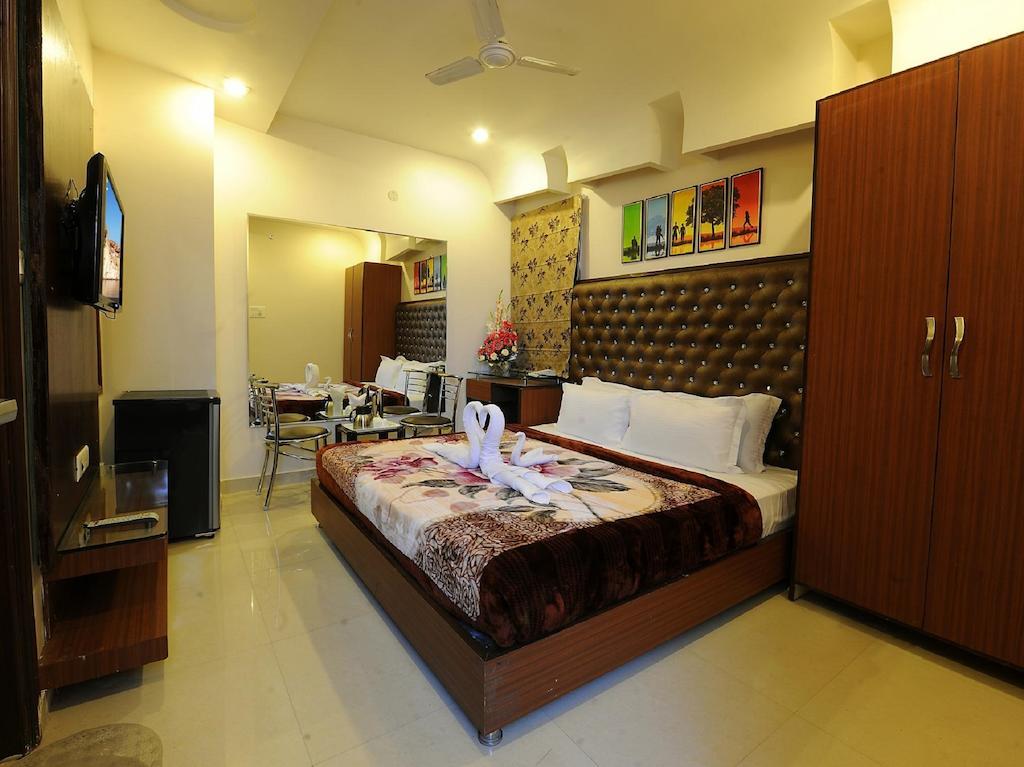 Hotel Pearl Inn & Suites Amritsar Exterior foto