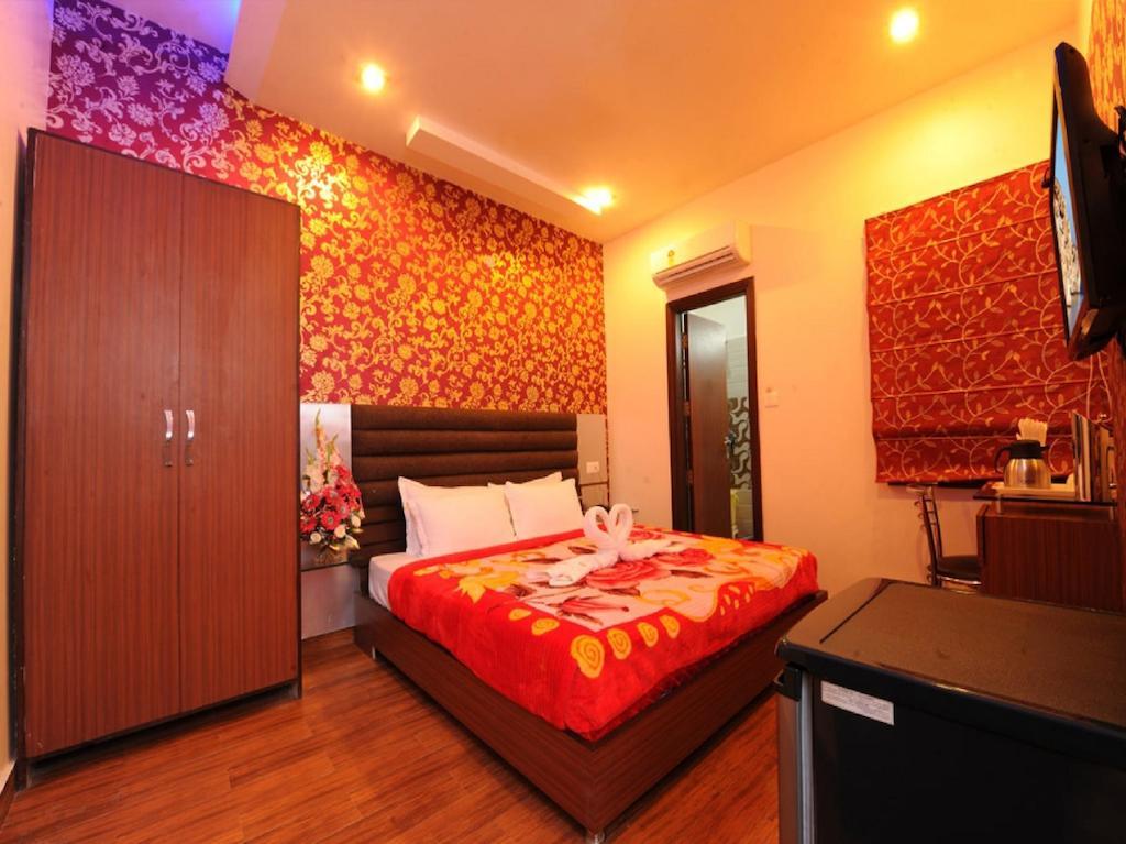 Hotel Pearl Inn & Suites Amritsar Exterior foto