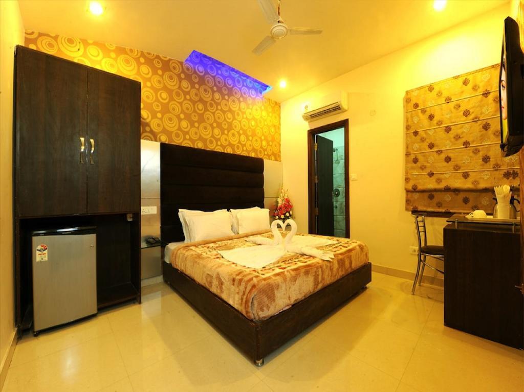 Hotel Pearl Inn & Suites Amritsar Exterior foto