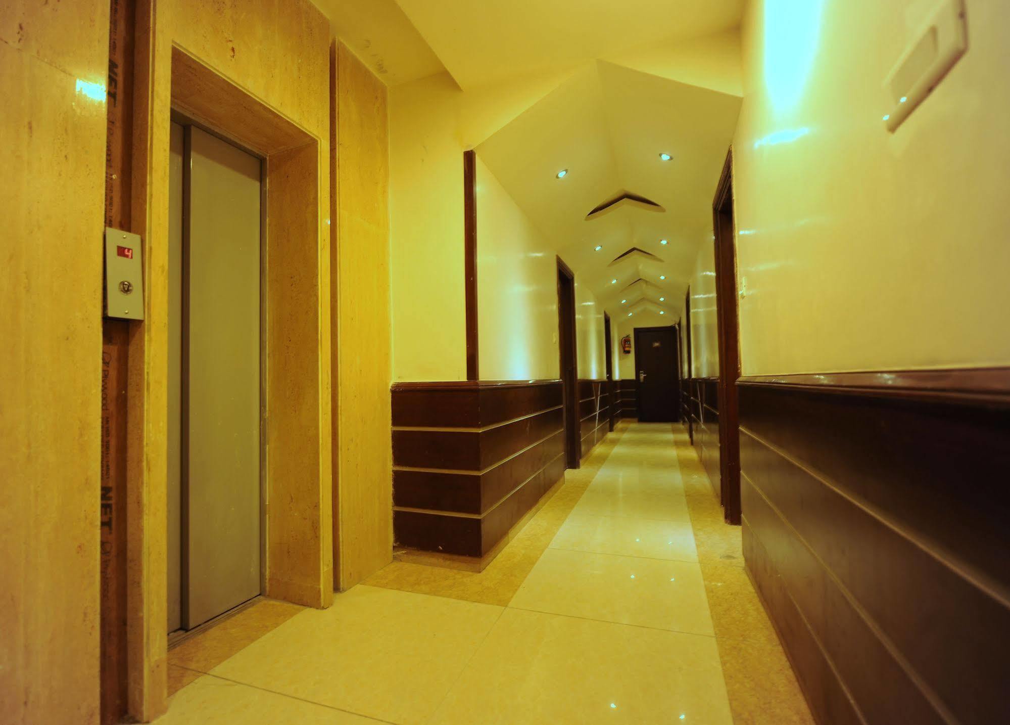 Hotel Pearl Inn & Suites Amritsar Exterior foto