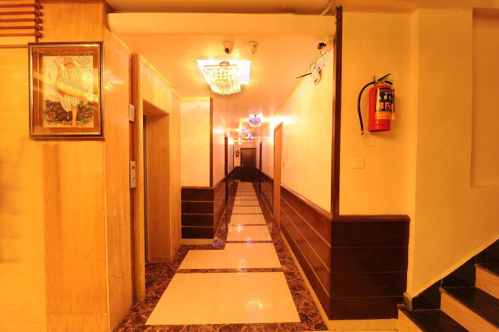 Hotel Pearl Inn & Suites Amritsar Exterior foto